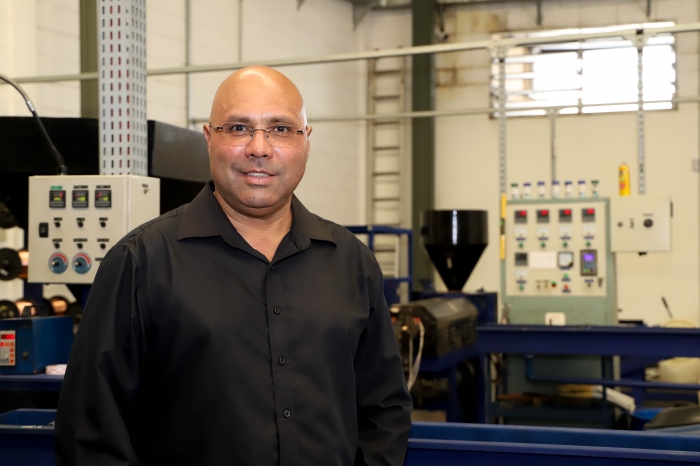 Claudio Custódio alerta mulheres sobre prevenção ao câncer de mama