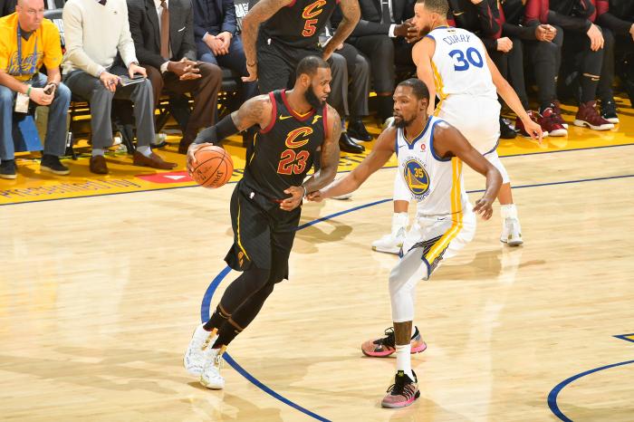 Warriors vence Cleveland no primeiro jogo da final da NBA