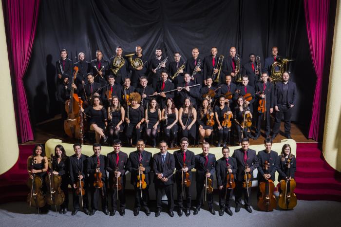 Orquestra Filarmônica com 50 músicos se apresenta em Mauá
