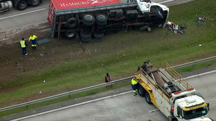 Acidente com oito veículos interdita faixas do Rodoanel, sentido Mauá