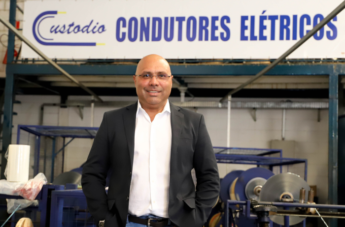 Claudio Custódio comemora anúncio de investimentos da Volkswagen no país