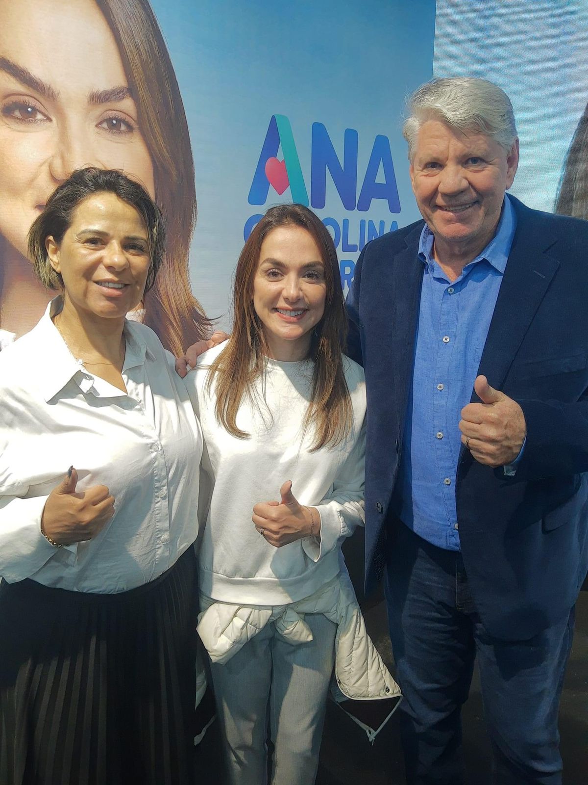 Pré-candidatura de Zé Lourencini recebeu apoio da deputada estadual Ana Carolina Serra (ao centro)