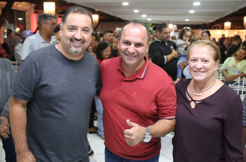 Vaguinho do Zaíra destacou honra em ingressar no PV. Filiação aconteceu em evento com Marcelo Oliveira e Regina Gonçalves, representante da sigla