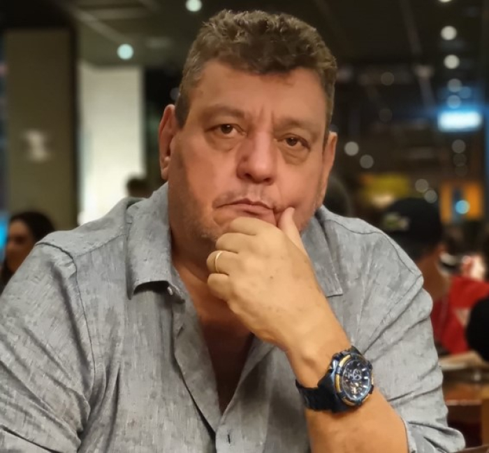 Léo Pescara confirma filiação ao PL e diz “um homem direito na direita”