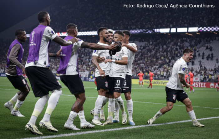 Corinthians goleia Nacional-PAR pela Copa Sul-Americana