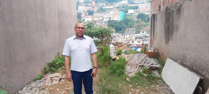Vereador Pastor Valdeci Santos realiza vistoria no Jardim Columbia