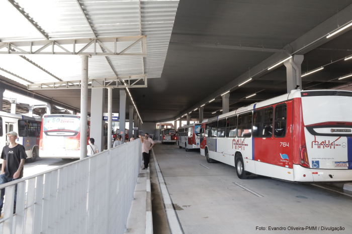 Obras da Nova Estação provocam bloqueio na calçada do Viaduto Papa João Paulo II