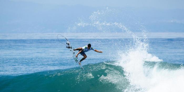 Filipe Toledo vence etapa de Jeffreys Bay do Circuito Mundial de Surfe