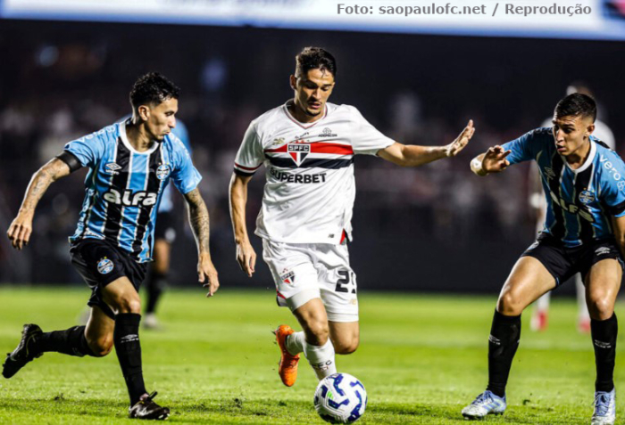 São Paulo vence o Grêmio de virada pelo Campeonato Brasileiro