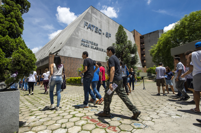 Governo paulista anuncia R$ 1,2 bilhão para modernização das Etecs e Fatecs do Estado