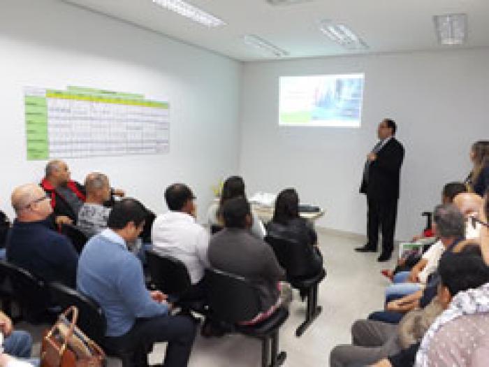 Sindserv discute parceria em busca de solução para serviços bancários a servidores de Mauá