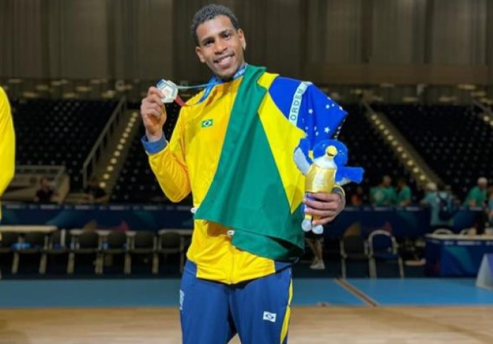 Atleta mauaense conquista medalha de ouro com seleção de basquete nos Jogos Mundiais Universitários