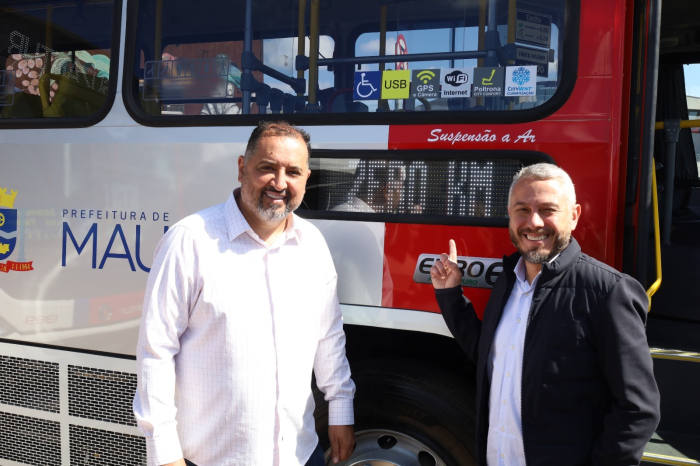 Marcelo Oliveira apresenta 50 novos ônibus e avança na modernização do transporte público