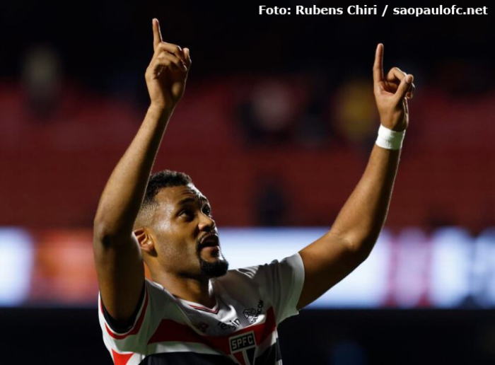 São Paulo derrota o Vitória e conquista quinto triunfo consecutivo no Campeonato Brasileiro