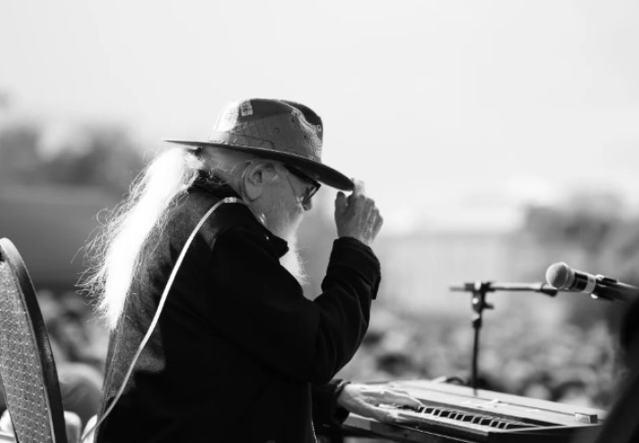 Editorial - Hermeto, 89