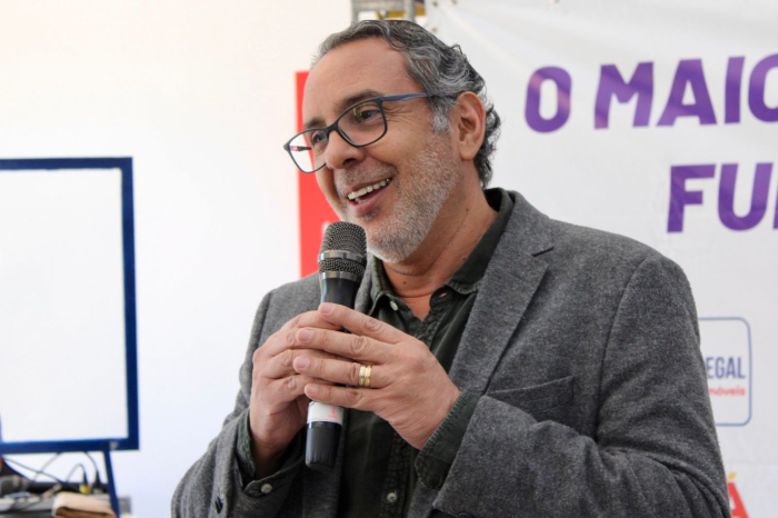 Rômulo Fernandes apresenta ProCriança, projeto de lei que garante escuta técnica qualificada para crianças e adolescentes vítimas de violência em São Paulo