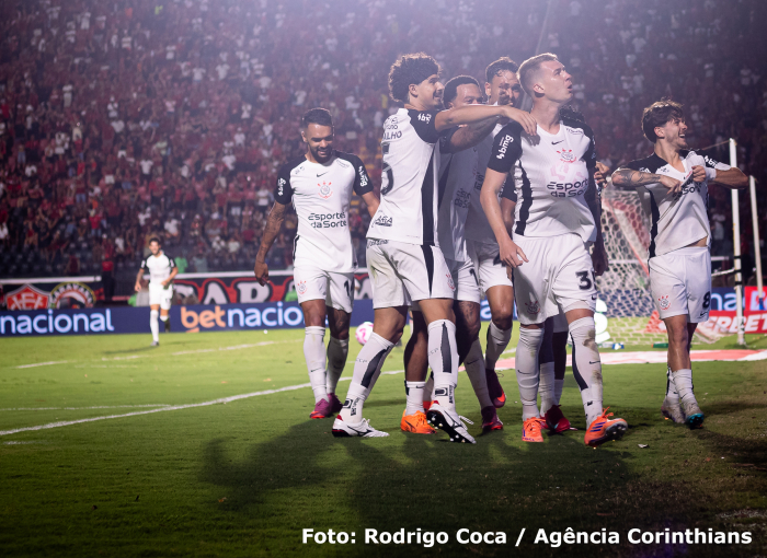 Corinthians derrota o Vitória fora de casa pelo Campeonato Brasileiro