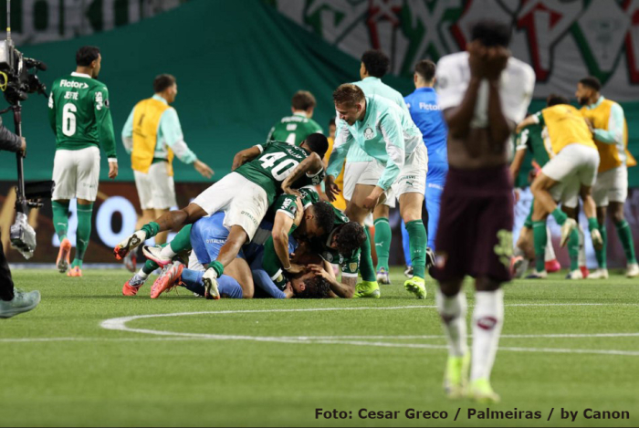 Palmeiras goleia LDU e avança à grande final da Libertadores