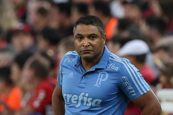 Palmeiras é derrotado pelo Fluminense e demite técnico Roger Machado