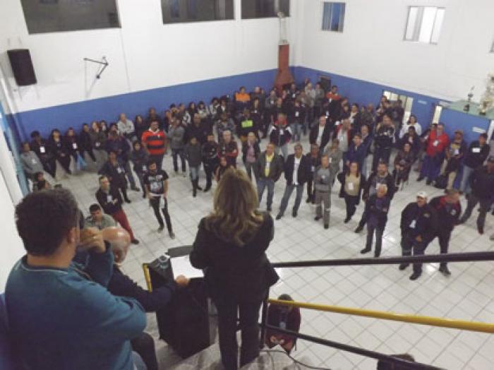 Servidores de Mauá aprovam estado de greve