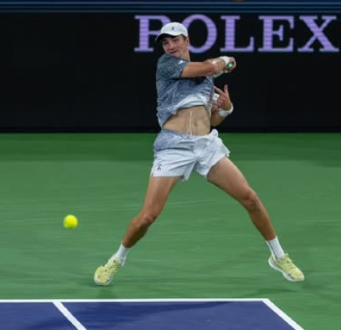 João Fonseca dá trabalho a Sinner, mas é eliminado em Indian Wells