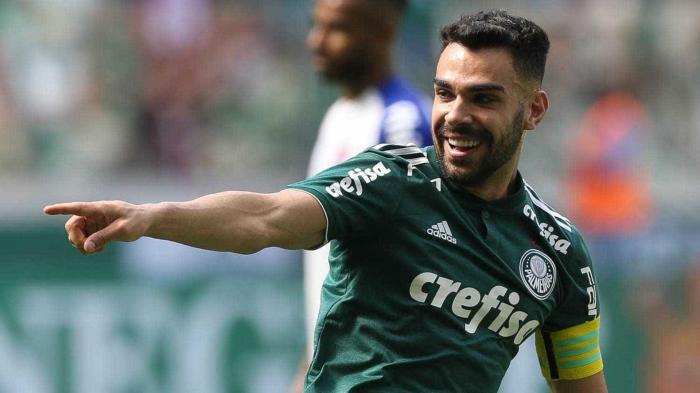 Palmeiras vence fácil Paraná com boa atuação de Bruno Henrique