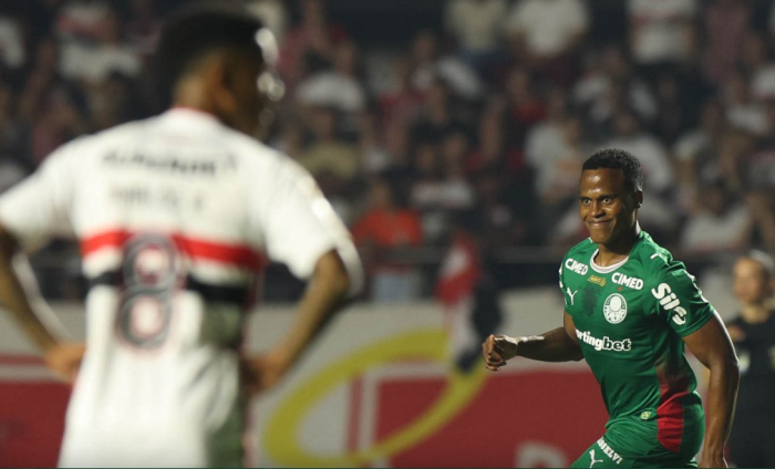 Palmeiras vence clássico contra o São Paulo e abre vantagem na liderança do Campeonato Brasileiro