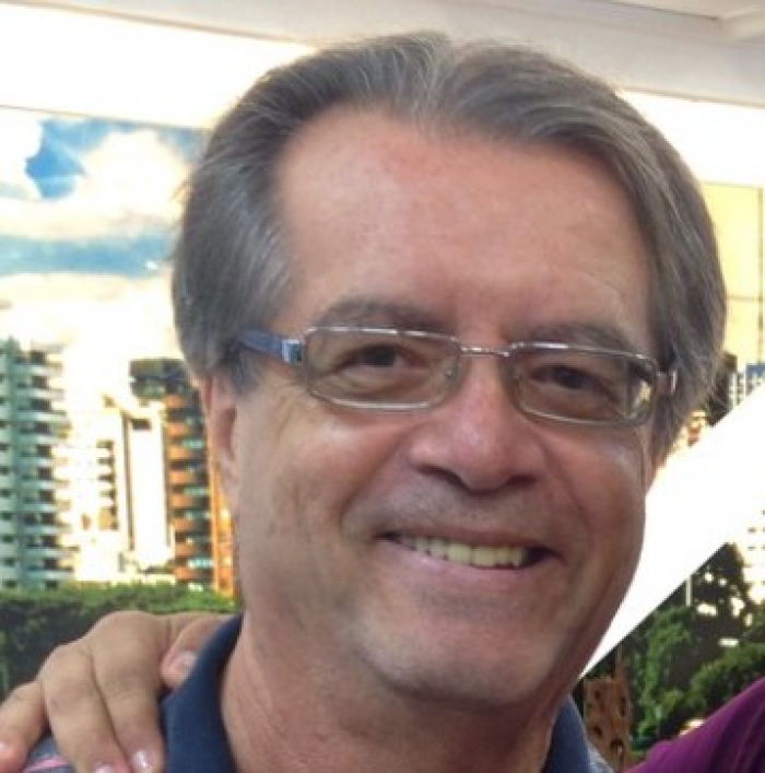 Morre o produtor e compositor Mister Sam, aos 80 anos