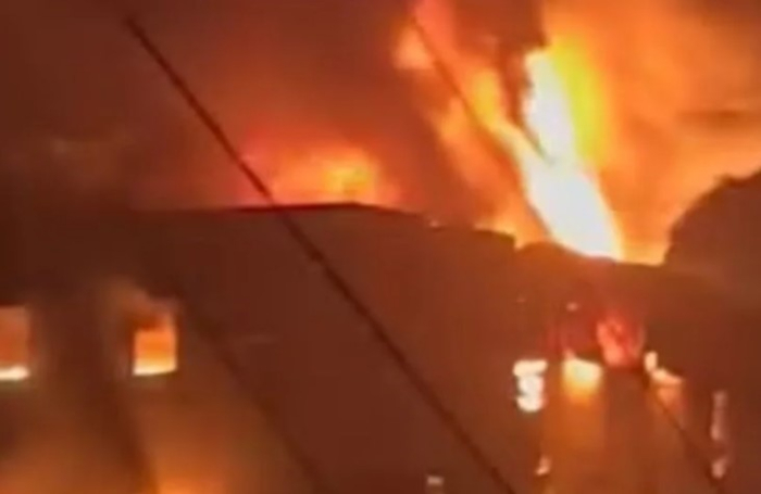 Incêndio de grandes proporções atinge fábrica de velas em Mauá; ninguém ficou ferido