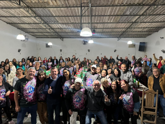 Volpi e Morando reforçam pauta da regionalidade em encontro com grupo cultural em Ribeirão Pires
