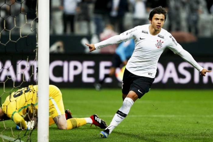 Corinthians vence Chapecoense com gol de Romero em Itaquera
