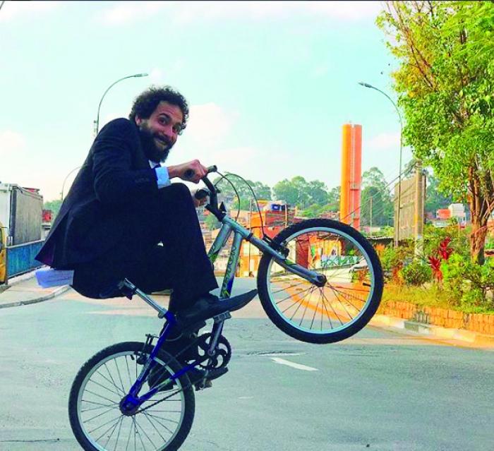 Murilo Couto apresenta stand up em Mauá