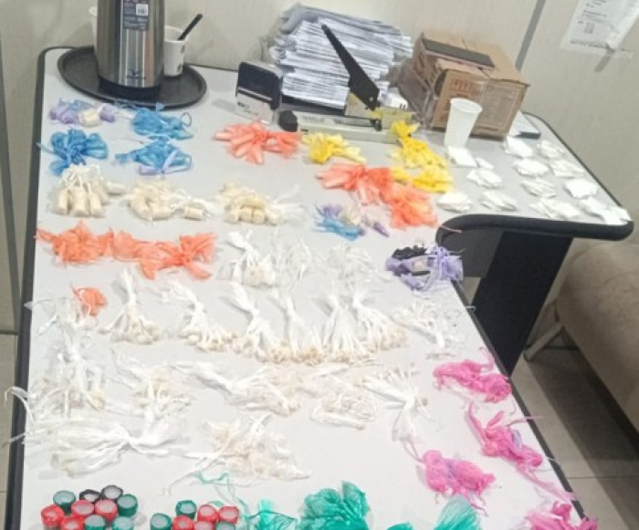 GCM de Mauá prende foragido da Justiça e apreende mais de 650 porções de drogas no Jardim Cerqueira Leite