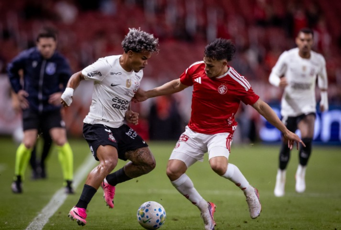 Corinthians perde para o Internacional na partida de ida das oitavas da Copa do Brasil