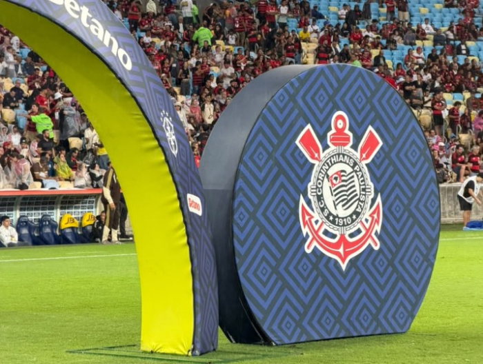 Corinthians perde para o líder Flamengo no Maracanã pelo Campeonato Brasileiro