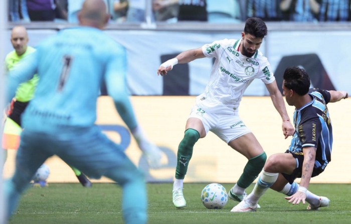 Palmeiras para em Weverton e só empata com o Grêmio em Porto Alegre pelo Campeonato Brasileiro