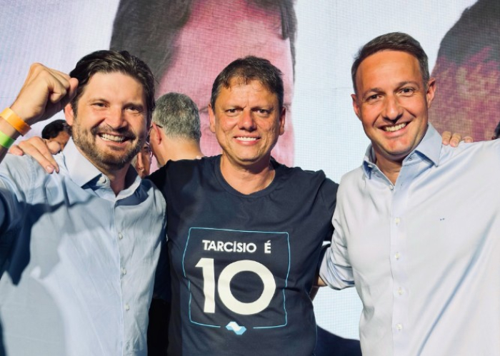 Tarcísio de Freitas é reeleito governador de São Paulo no primeiro turno