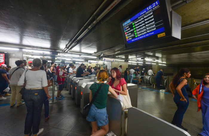 Metrô de São Paulo passa a oferecer opção de compra de passagens por Pix nas estações Metrô de São Paulo passa a oferecer opção de compra de passagens por Pix nas estações