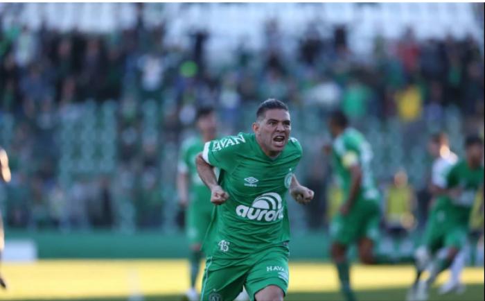 Corinthians perde de virada para a Chapecoense