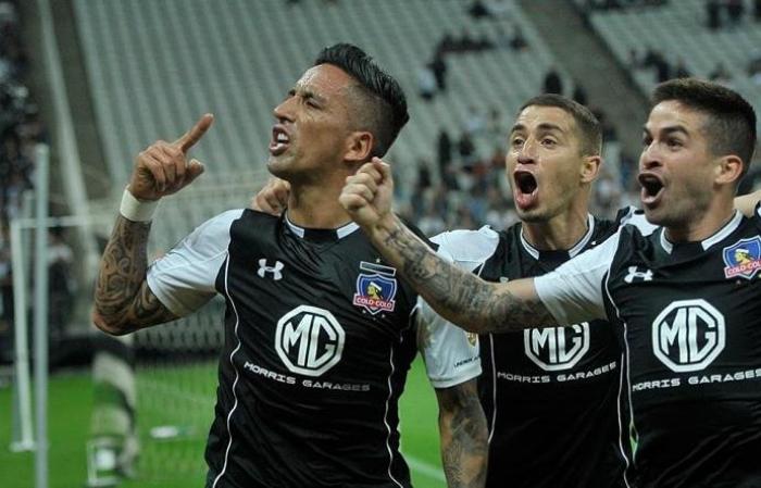 Corinthians vence Colo-Colo em São Paulo, mas é eliminado da Libertadores