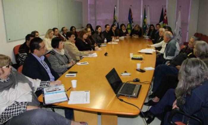 Consórcio e CVV debatem ações de prevenção ao suicídio no Setembro Amarelo