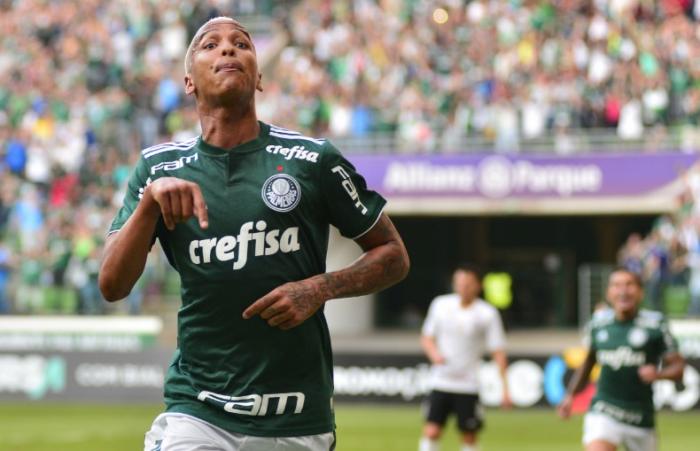 Palmeiras vence clássico contra Corinthians e amplia série invicta no Brasileirão