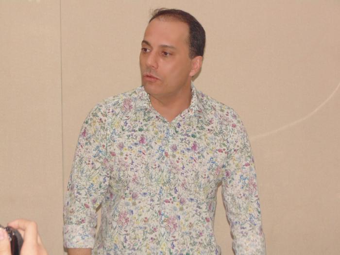 Prefeito Atila concede primeira entrevista após volta ao cargo