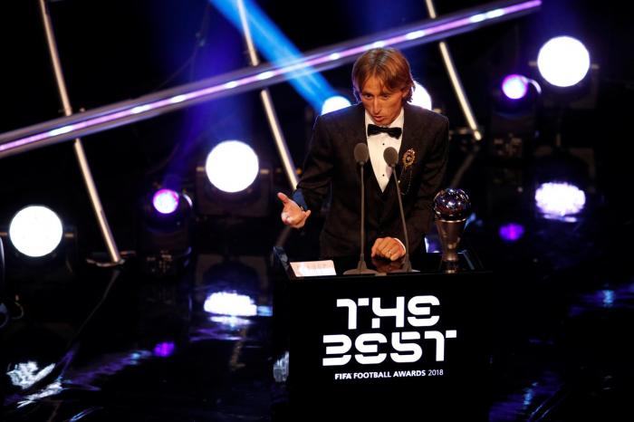Modric quebra hegemonia de CR7 e Messi e conquista prêmio de melhor jogador do mundo