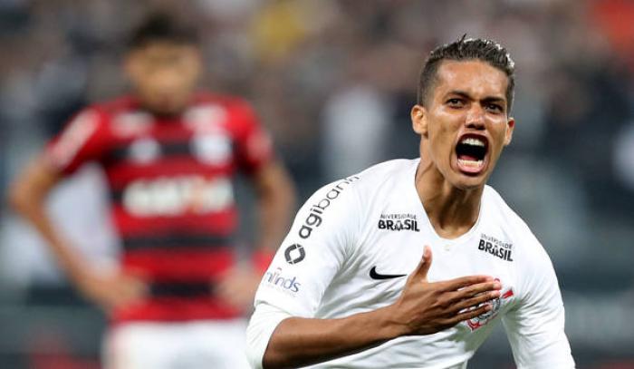 Corinthians vence Flamengo e está na final da Copa do Brasil