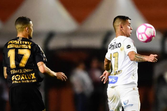 Santos vence clássico contra o Corinthians no Pacaembu por 1 a 0