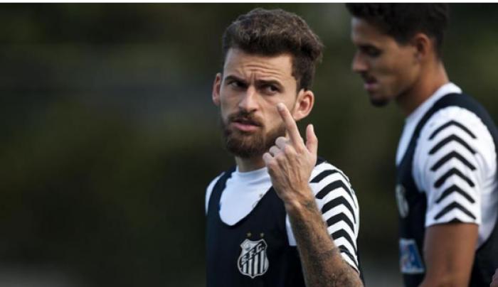 Lucas Lima comunica saída do Santos e fica perto de fechar com o Palmeiras