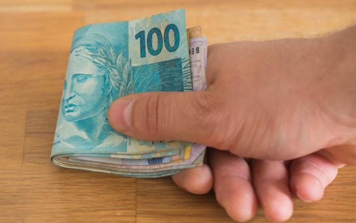 Primeira parcela do 13º salário injeta R$ 1,35 bilhão no Grande ABC