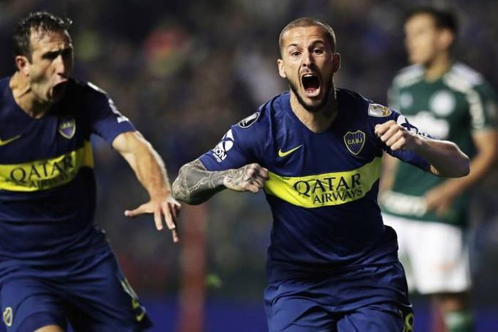 Com dois de Benedetto, Boca vence Palmeiras e fica perto da vaga na final da Libertadores