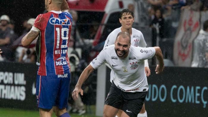 Com dois gols do veterano Danilo, Corinthians vence o Bahia em Itaquera